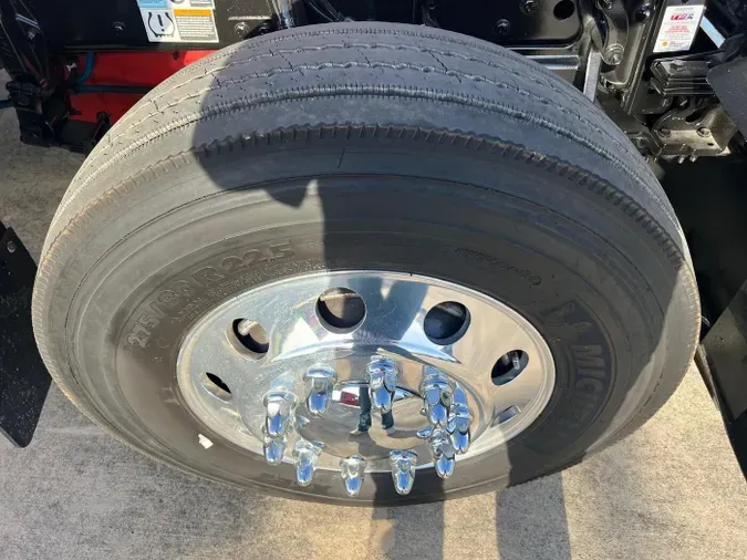2023 Kenworth W990