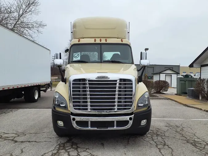 2019 FREIGHTLINER/MERCEDES CASCADIA 125