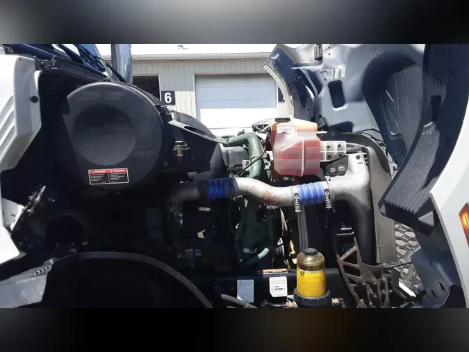 2020 Volvo VNL300d8ac1282f5d0aa00c5484ca5ee62a44a