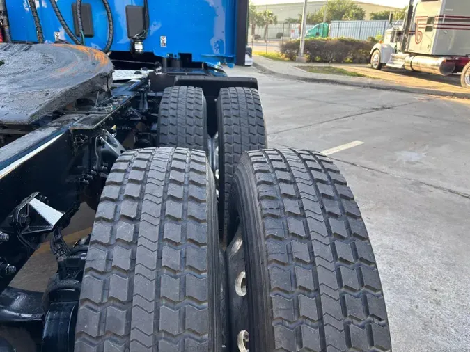 2022 Kenworth T680