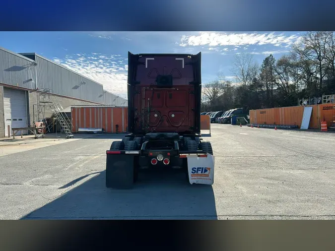 2023 Freightliner Cascadia 126