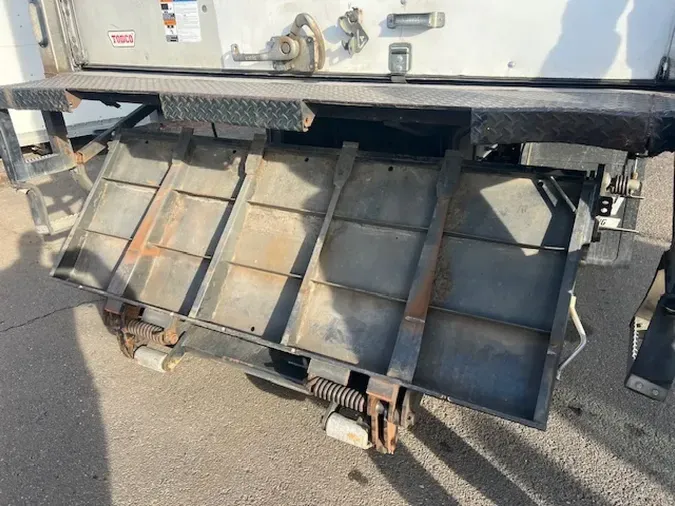 2015 MICKEY TRUCK BODIES 26 FT