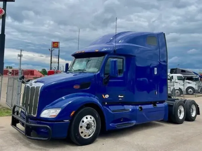 2022 Peterbilt 579