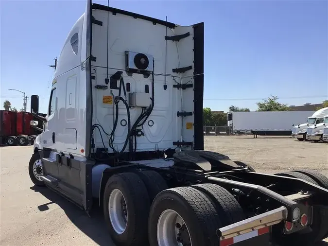 2020 FREIGHTLINER CA126