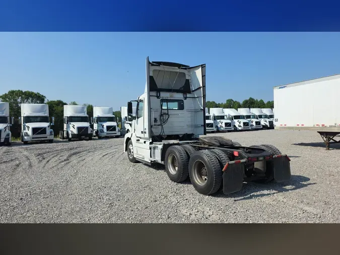 2018 Volvo VNL300