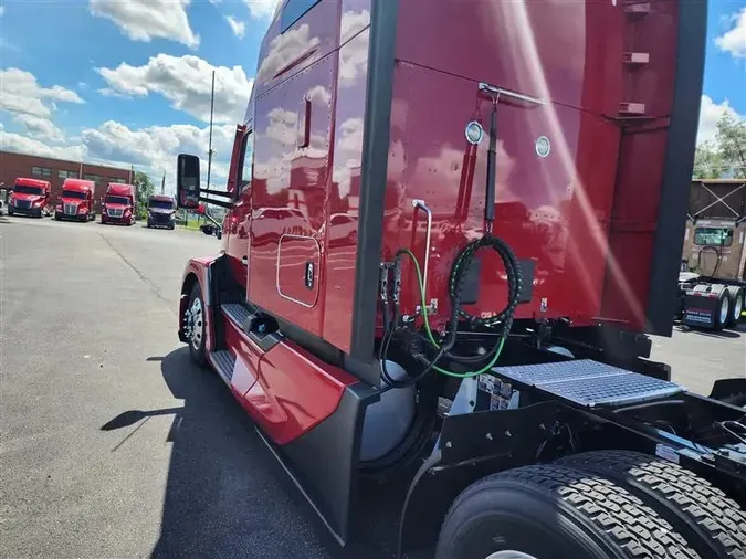 2023 KENWORTH T680