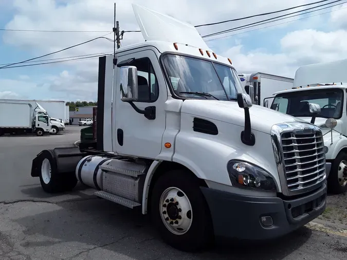 2020 FREIGHTLINER/MERCEDES CASCADIA 113