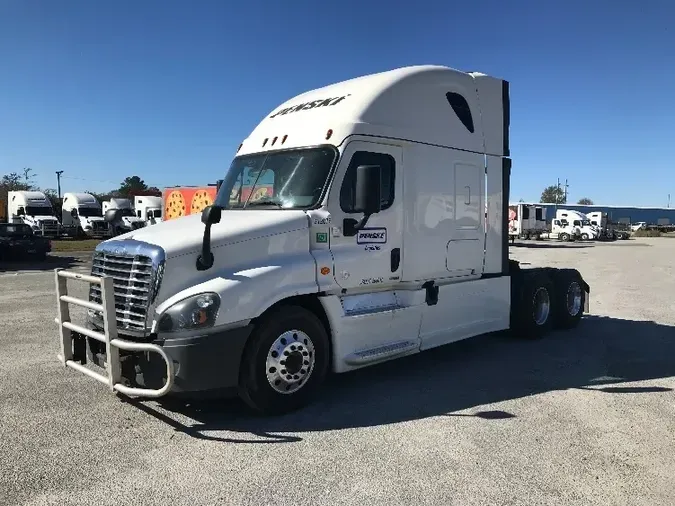 2019 Freightliner X12564ST