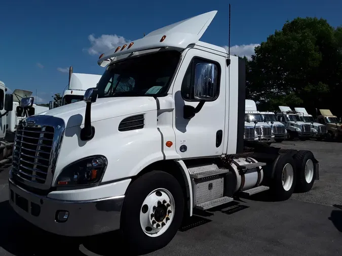 2018 FREIGHTLINER/MERCEDES CASCADIA 113d8c17d9e119c3b906e695eab8b86ba07