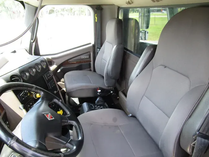 2020 International HX620