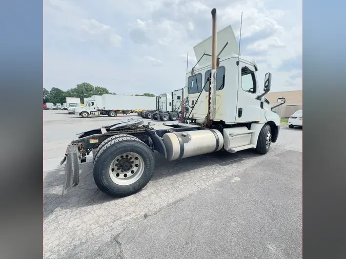 2019 FREIGHTLINER/MERCEDES NEW CASCADIA 126