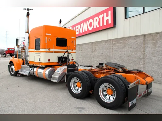 2020 Kenworth W900L