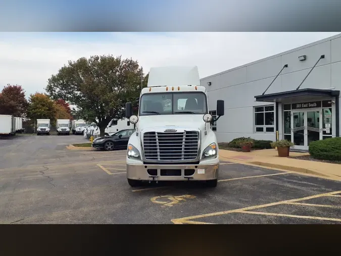 2019 FREIGHTLINER/MERCEDES CASCADIA 125d8c95b68f0967118e2a67af29a08cd1b