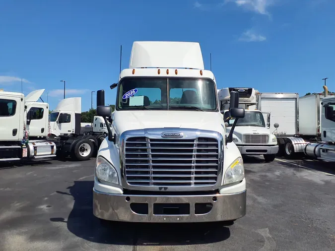 2016 FREIGHTLINER/MERCEDES CASCADIA 125