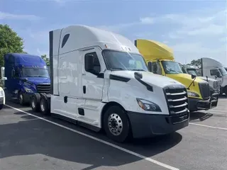 2022 FREIGHTLINER CA126