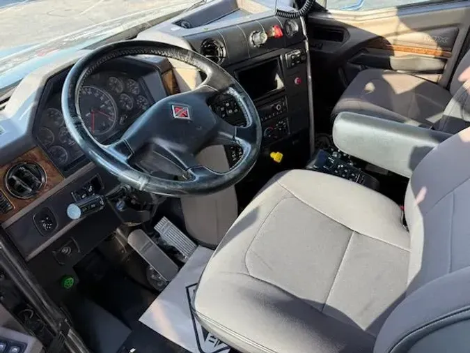 2019 International HX620