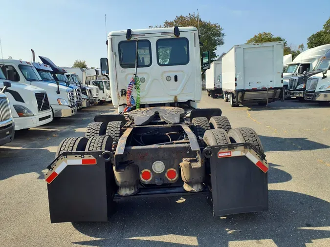 2018 FREIGHTLINER/MERCEDES CASCADIA 125