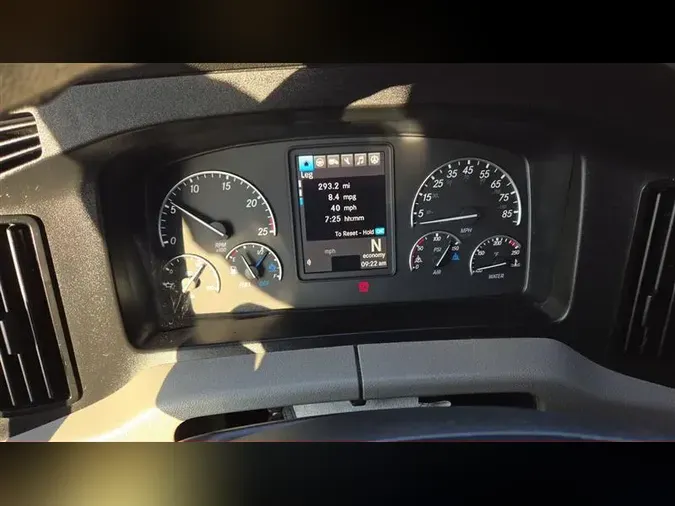 2021 FREIGHTLINER CA126