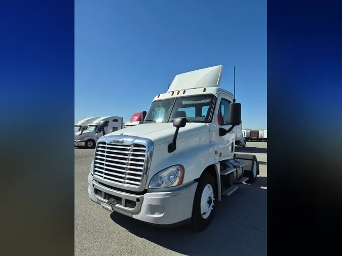 2018 FREIGHTLINER/MERCEDES CASCADIA 125d8d3b12061e02c16fd1945c0507436f8
