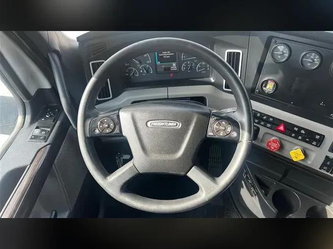 2019 FREIGHTLINER CA126