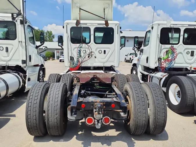 2018 FREIGHTLINER CASCADIA 125