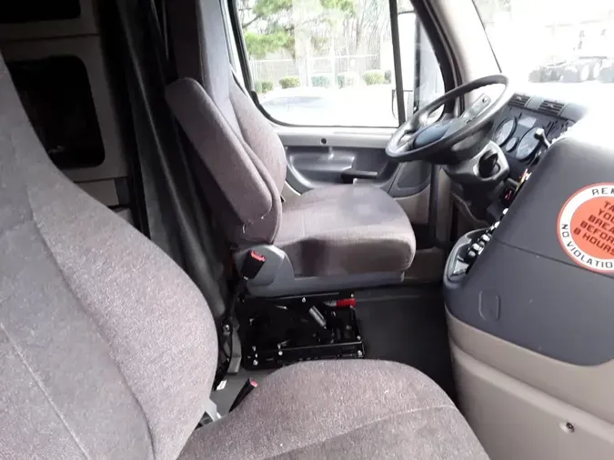 2019 FREIGHTLINER/MERCEDES CASCADIA 125