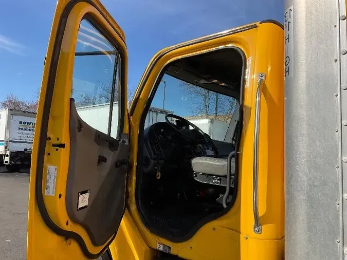 2018 Freightliner M2