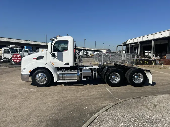 2017 Peterbilt 579