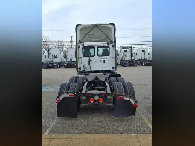 2020 FREIGHTLINER/MERCEDES NEW CASCADIA PX12664