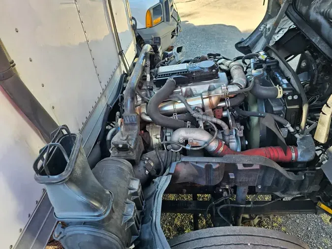 2019 HINO HINO 195