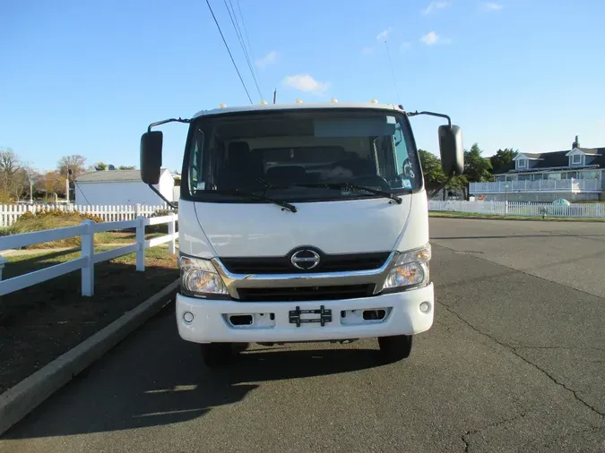 2017 HINO 195 CREWd8e93ee0f0fda0ddaebaa5dad5576df3