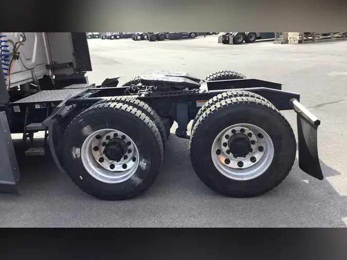 2022 Freightliner Cascadia 126