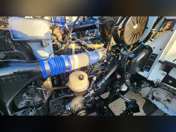 2019 Peterbilt 337