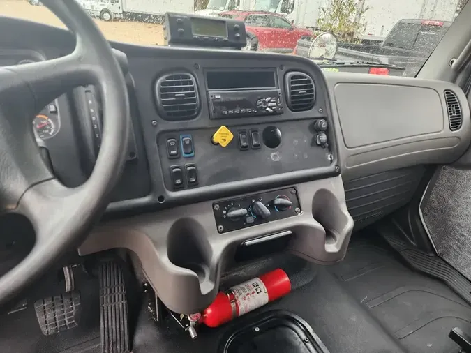 2020 FREIGHTLINER/MERCEDES M2 106