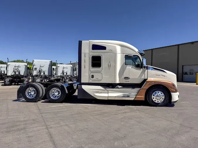 2022 KENWORTH T680