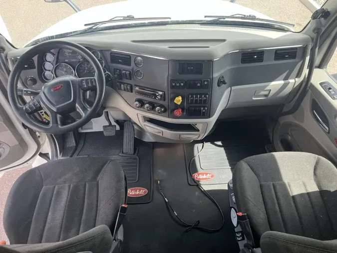 2021 Peterbilt 579