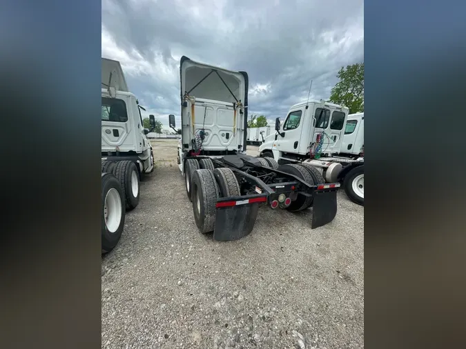 2017 FREIGHTLINER/MERCEDES CASCADIA 125