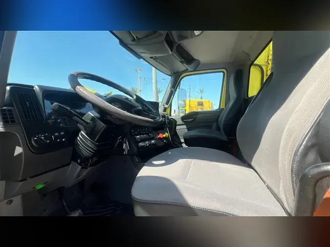 2018 INTERNATIONAL RH613