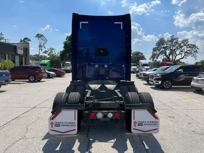 2022 Kenworth T680