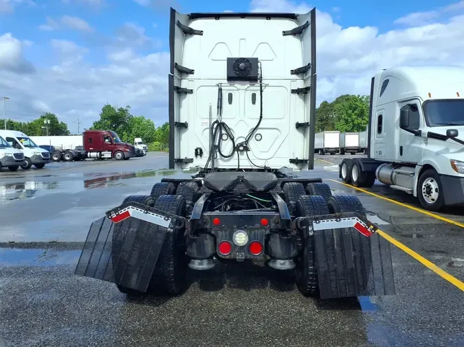 2020 FREIGHTLINER CASCADIA 125