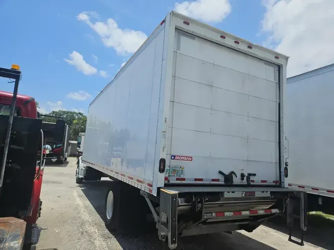 2019 FREIGHTLINER M2 106
