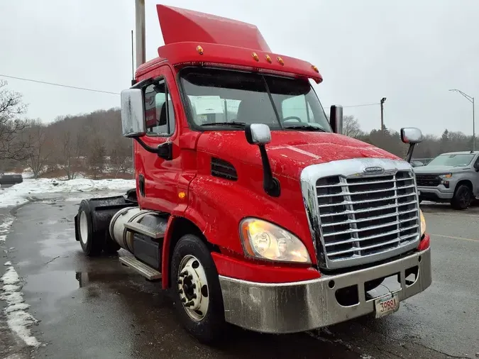 2019 FREIGHTLINER/MERCEDES CASCADIA 113
