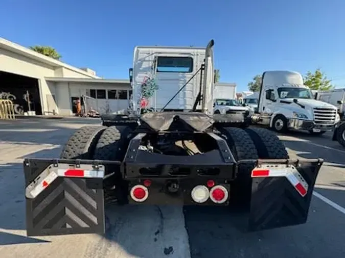 2016 VOLVO VNL42TRACTOR