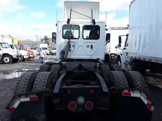 2017 FREIGHTLINER/MERCEDES CASCADIA 125