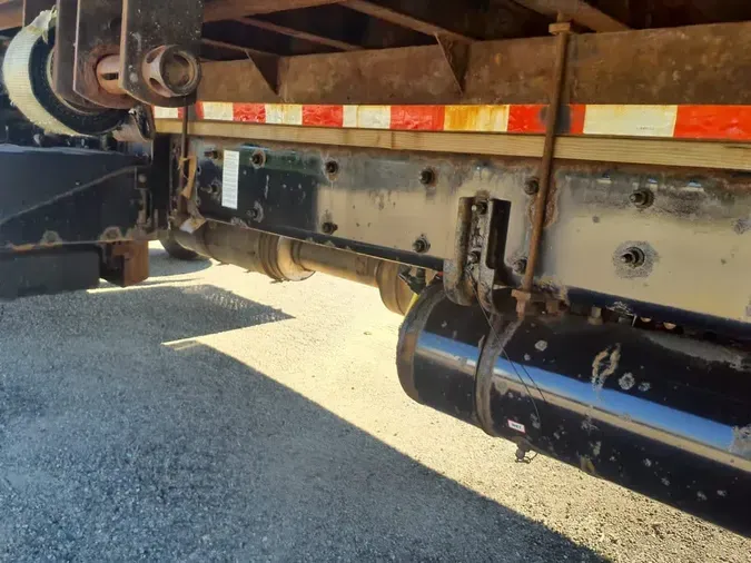 2016 FREIGHTLINER M2 106