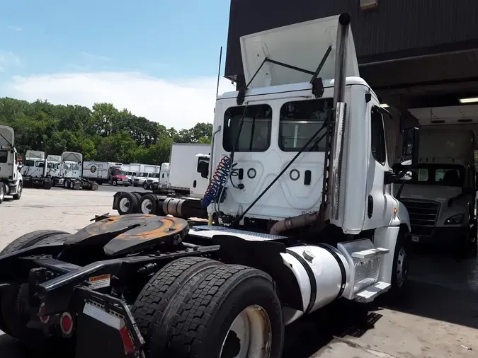 2019 FREIGHTLINER CASCADIA 125