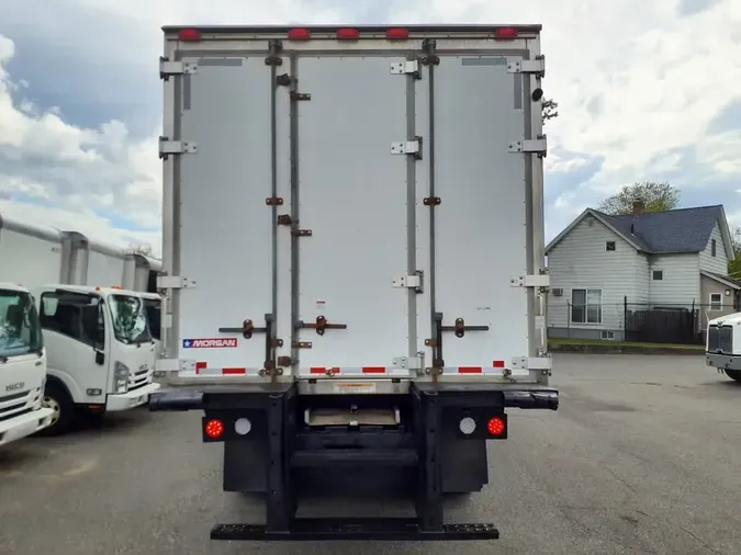 2018 FREIGHTLINER/MERCEDES M2 106