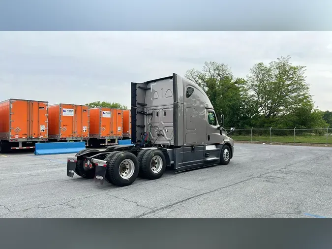 2024 Freightliner Cascadia