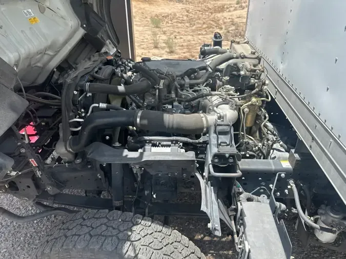 2019 ISUZU NPR HD