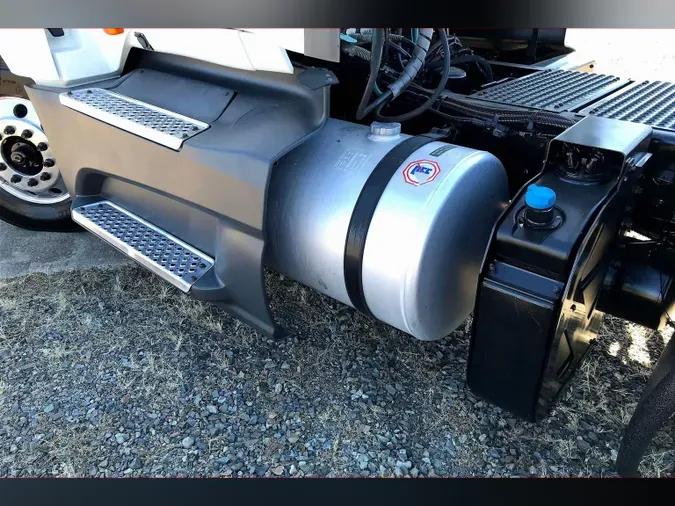 2021 INT LT625 6x4d90b327e591bc740349ed619b763783f